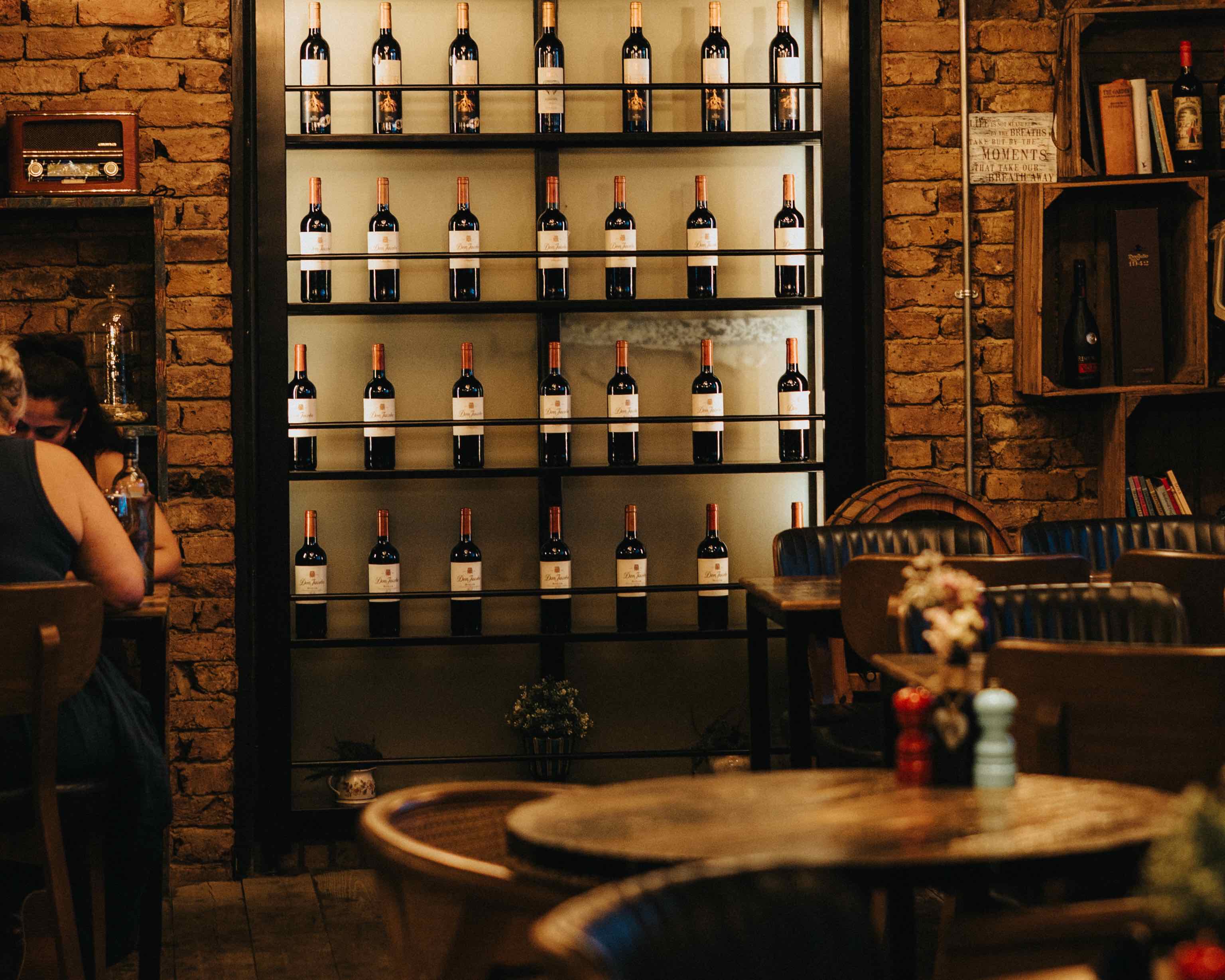 Restaurant Atmosphere - Midpoint Restaurant